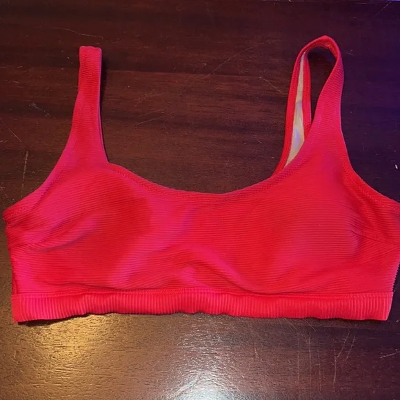 Old Navy Ribbed Bikini - Picture 6 of 9